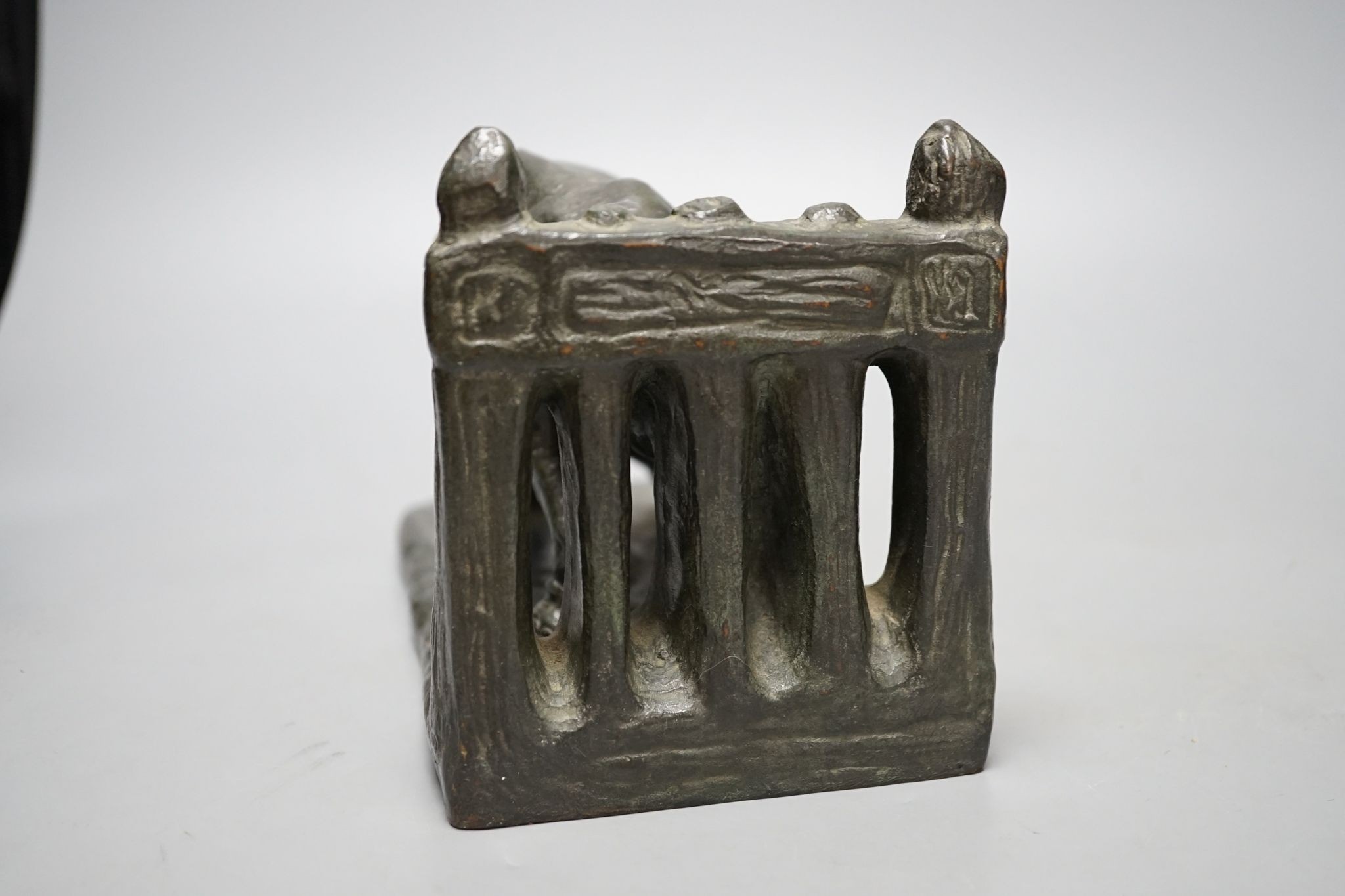 Charles R Knight, a bronze single bookend modelled as an elephant, 21cm